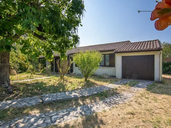 Maison 3 chambres avec double garage et espace camping-car à Saint-André-de-Cubzac