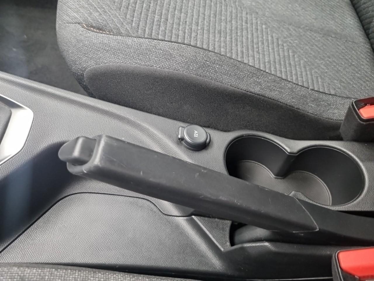 Peugeot 2008 100 s&s bvm6 style — photo 20