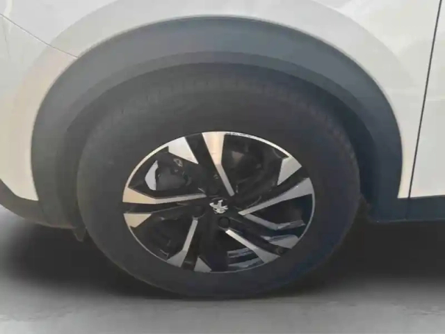 Peugeot 2008 1.2 puretech 130ch s&amp;s roadtrip eat8 — photo 10