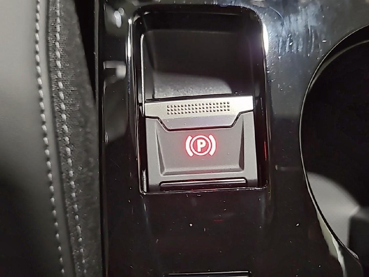 Peugeot 208 hybrid 145 ch e-dcs6 gt — photo 18