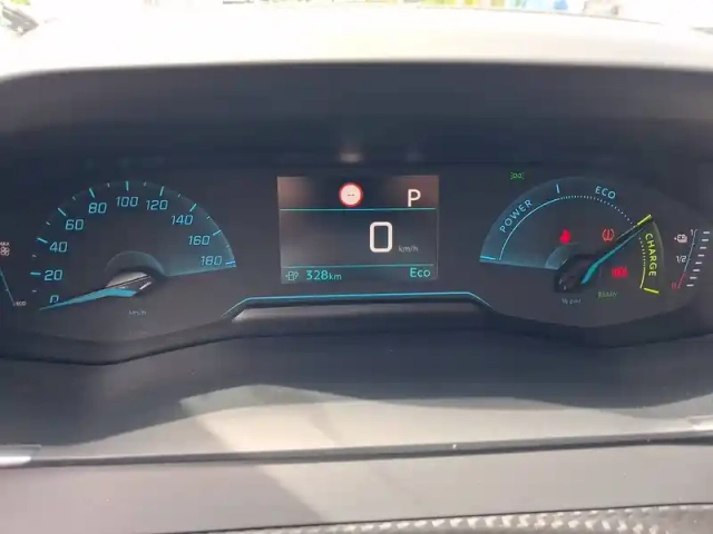 Peugeot 208 electrique 50 kwh 136ch — photo 12