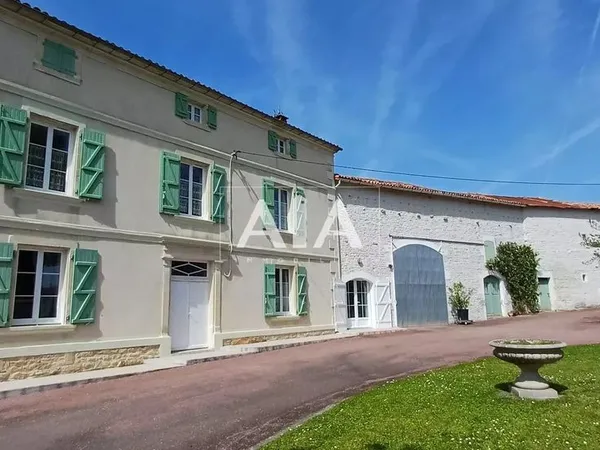 Maison 6 pièces 208 m²