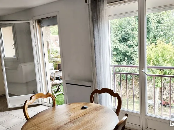 Vente appartement 3 pièces 64 m2 avec terrasse + box + parking - centre Brie Comte Robert