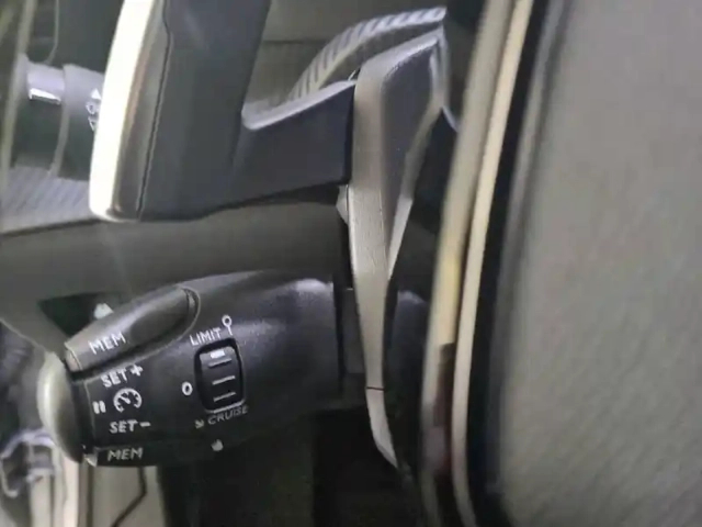 Peugeot 208 puretech 130 s&amp;s eat8 — photo 27