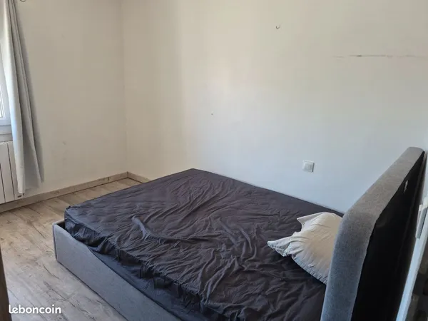 Loue chambre chez l'habitant