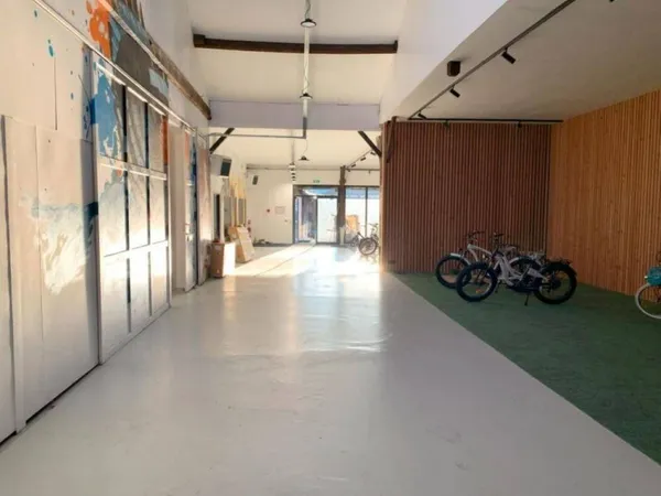 Local d'activité 750 m²