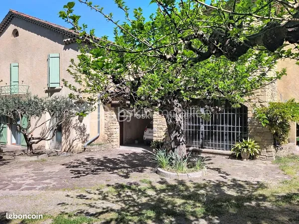Propriété 12 pièces 440 m²