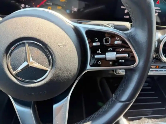 Mercedes Gla 200 d progressive line — photo 14