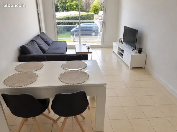 🏡 À LOUER - Appartement de 41 m² avec balcon à Plescop