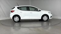Dacia Sandero 1.0 TCe 90ch Expression CVT — photo 4