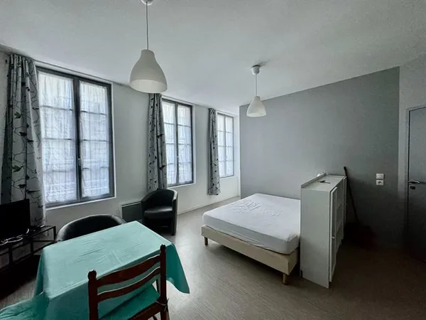 Appartement meublé Hyper centre de Rochefort de 27 m2