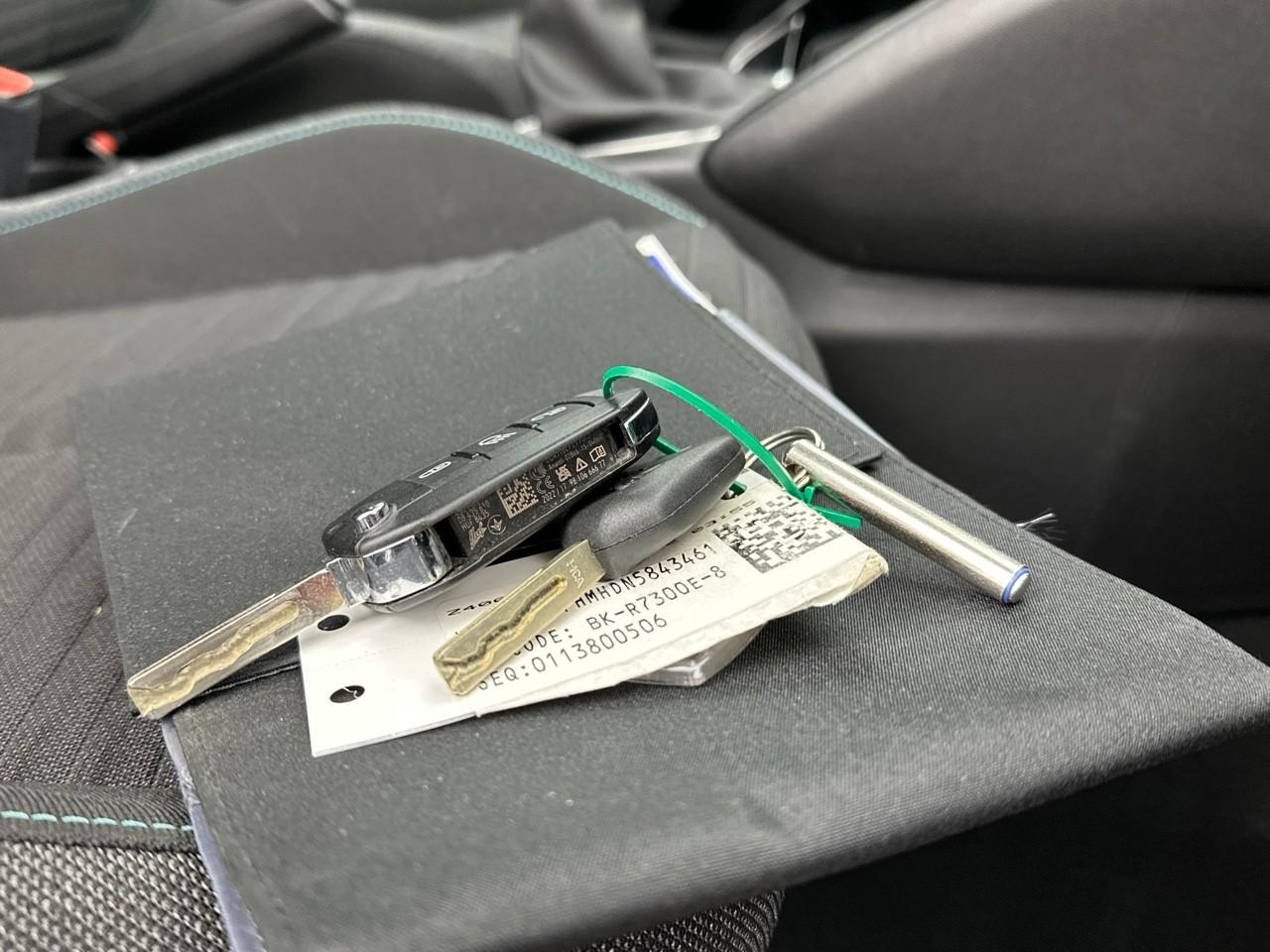 Peugeot 208 puretech 75 s&s bvm5 style — photo 31