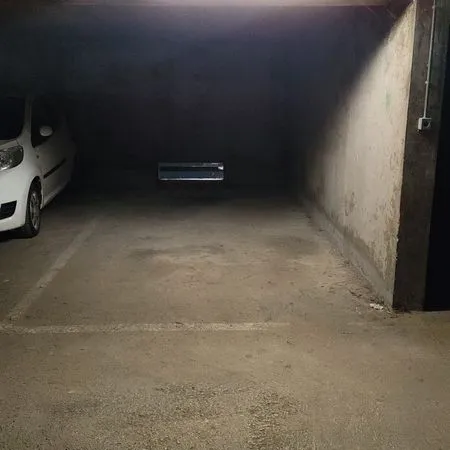 Place de parking couvert