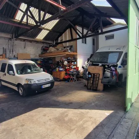 Local professionnel 180+80m²