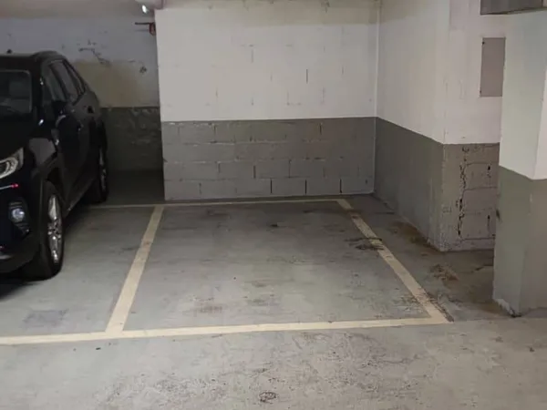 Parking 8 m²