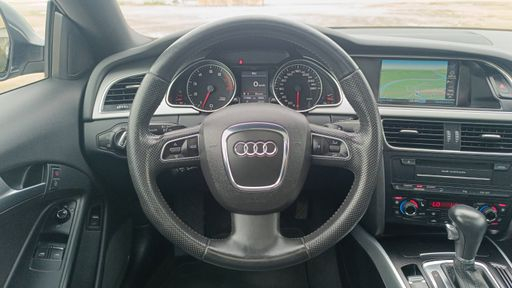 Audi A5 Coupe 3.2 FSI V6 265 Quattro Tiptronic 6 - Ambition Luxe – 2009 – 177699 km – Essence – Boîte Automatique — photo 41