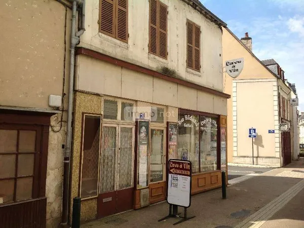 Local commercial 2 pièces 112 m²
