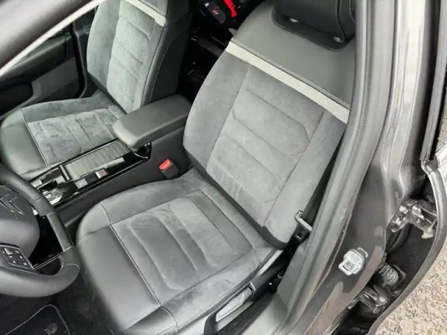 Citroën C4 e- 136 ch automatique — photo 49