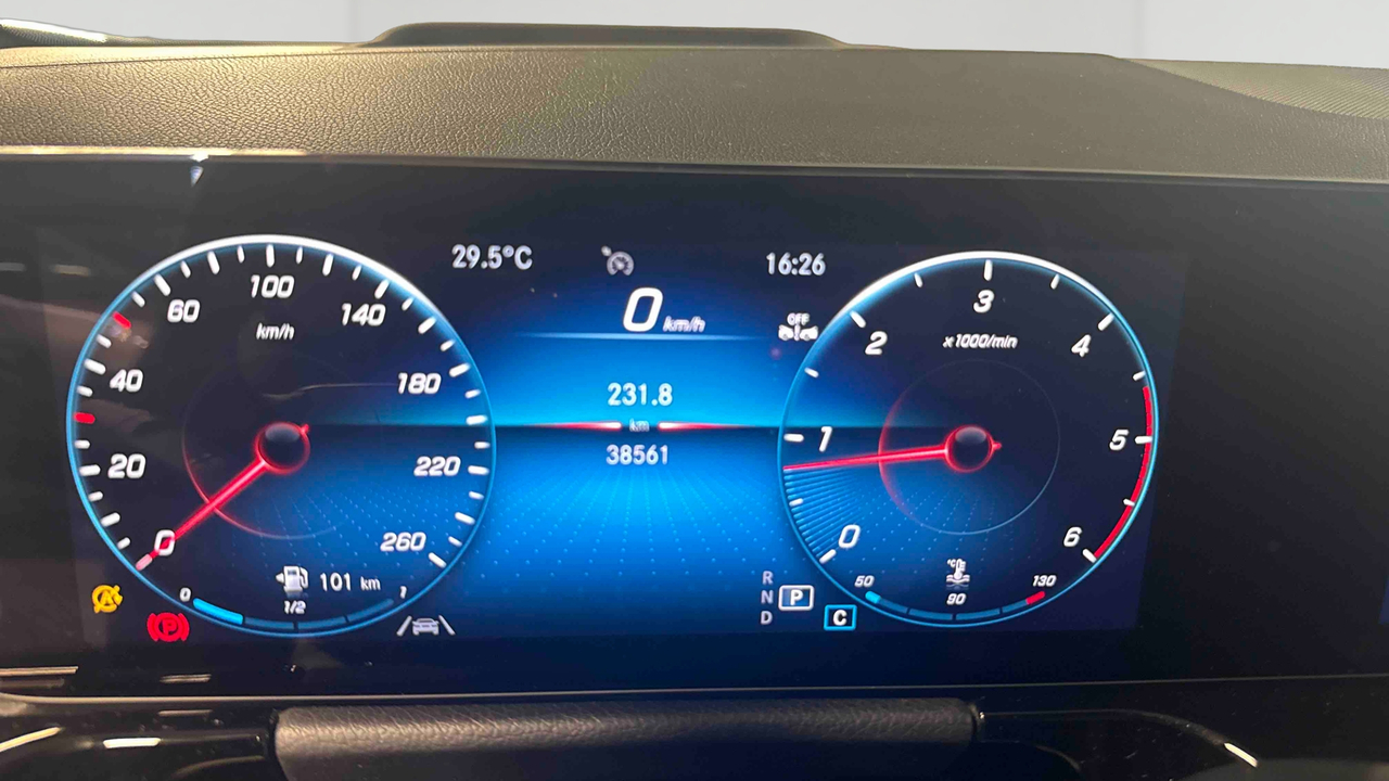 Mercedes GLA 200 d 8G-DCT — photo 17