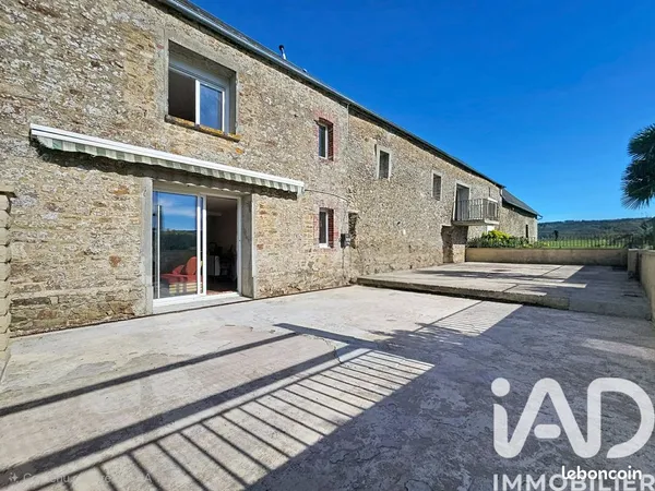Maison 8 pièces 243 m²