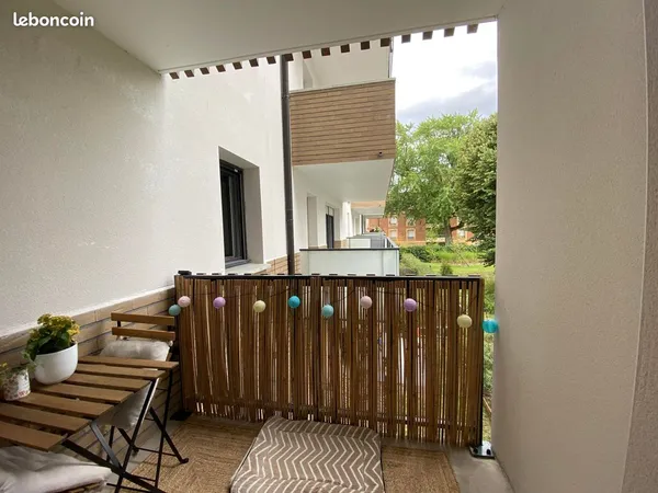 Templemars type 2 avec balcon et parking