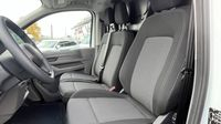 Volkswagen Transporter Van L1 64 kWh 286ch — photo 12