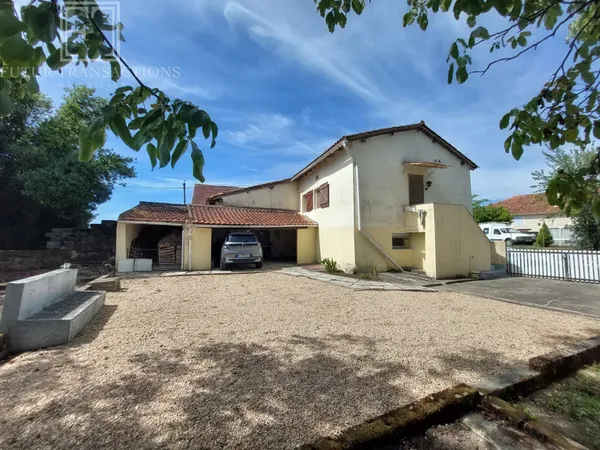 Maison et 2 chambres indépendantes sur 427 m²