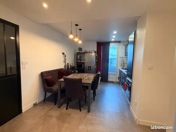 Jolie appartement T3 proche commodités