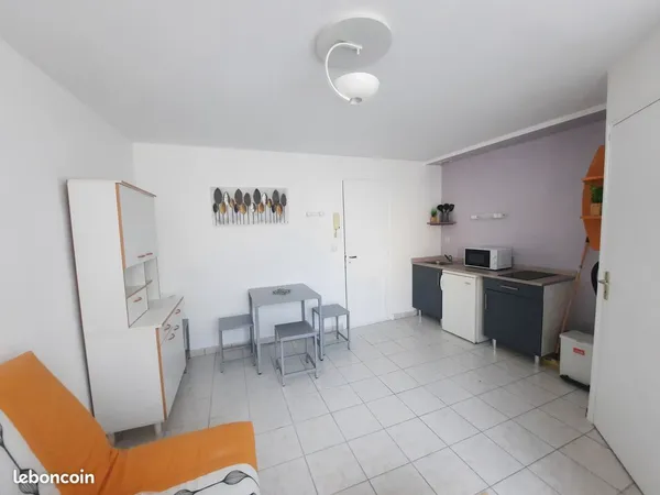 Jolie appartement meublé, centre ville