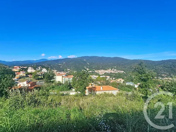 Terrain 779 m²