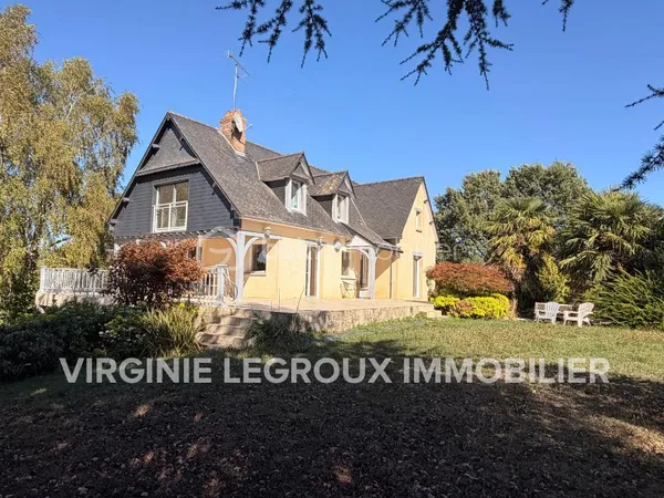 Maison 8 pièces 233 m²