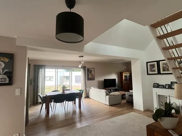 A VENDRE Maison de plain-pied de 150m² + garage double et carport de 80m² - terrain de 820m² - SAINT