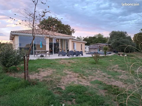 Maison avec grand garage