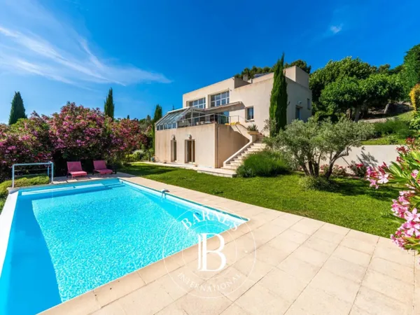 AIX EN PROVENCE NORD - EGUILLES - MAISON 197M2 - 3 CHAMBRES ET U