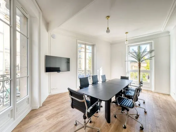 Bureaux 250 m²