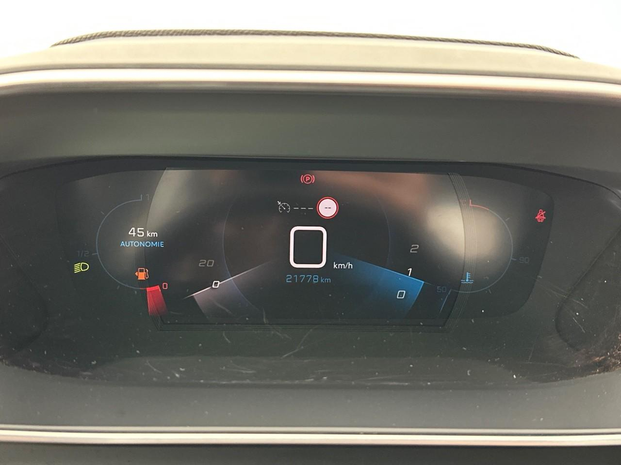 Peugeot 2008 puretech 130 s&s bvm6 allure — photo 23