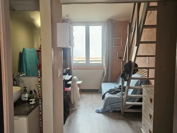Studio meublé urgent / 500