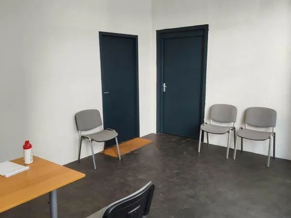 Local 110m2 place du foirail