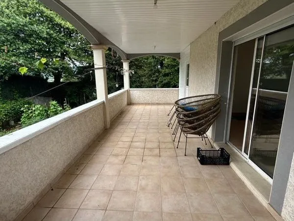 Grand T4 lumineux avec terrasse - cadre calme et verdoyant