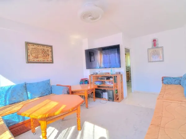 GRASSE - 3 PIÈCES 59 M² AVEC SA PLACE DE PARKING PRIVATIVE ET SA CAVE - 112 000 € FAI - RENTABILITÉ 