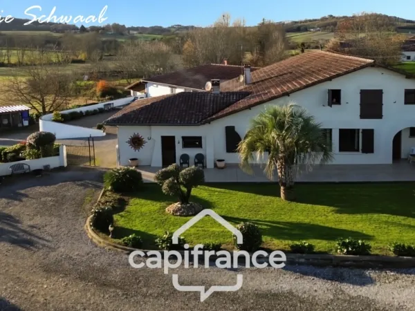 Maison 8 pièces 219 m²