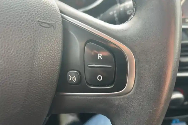 Renault Clio tce 75 e6c — photo 38