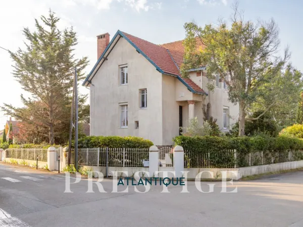 GOURMALON - VILLA BORD DE MER 187m2 - TERRAIN 635M2