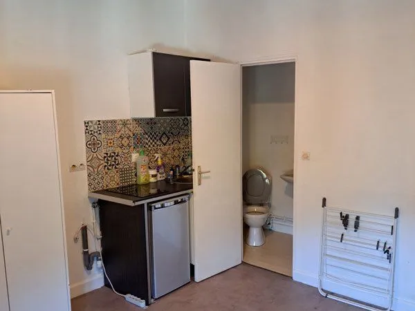 Studio centre-ville (chauffage inclus)