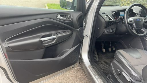 Ford Kuga 1.5 EcoBoost 150 4X2 - Titanium – 2016 – 168064 km – Essence – Boîte Manuelle — photo 26