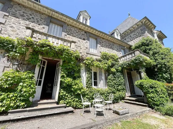 Château 10 pièces 400 m²