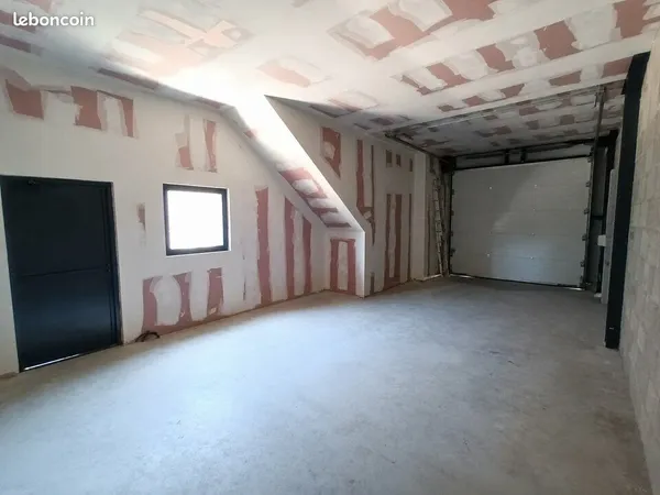 LOCAL D'ACTIVITE 45 m² AUDENGE