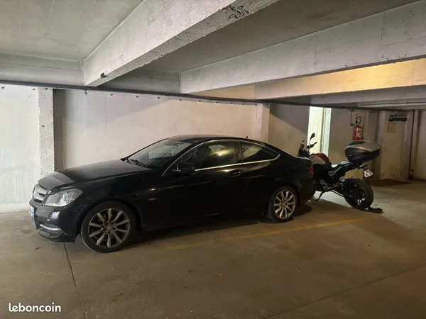 Parking Graslin
