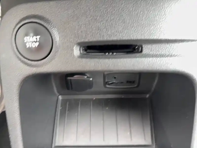 Renault Captur tce 150 fap edc — photo 39
