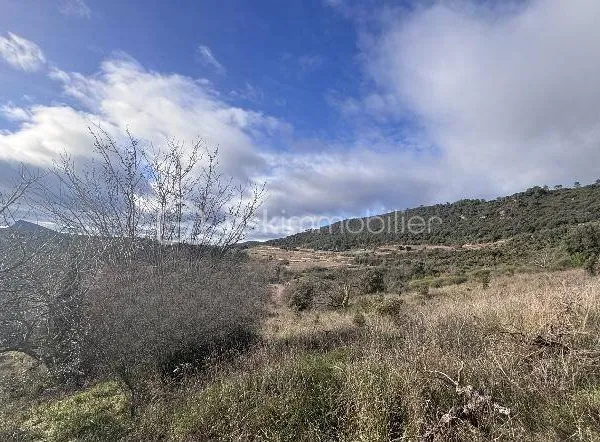 Terrain 5211 m²